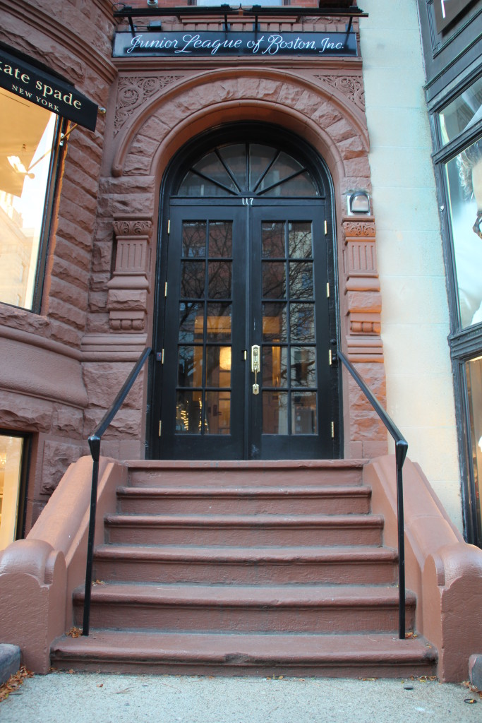 The front door and steps of the Junior League of Boston's headquarter building